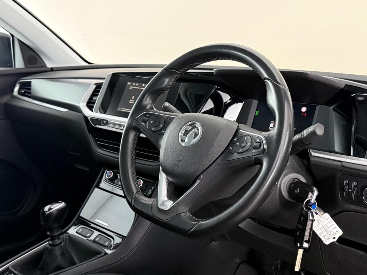 Vauxhall Grandland thumbnail Steering Wheel