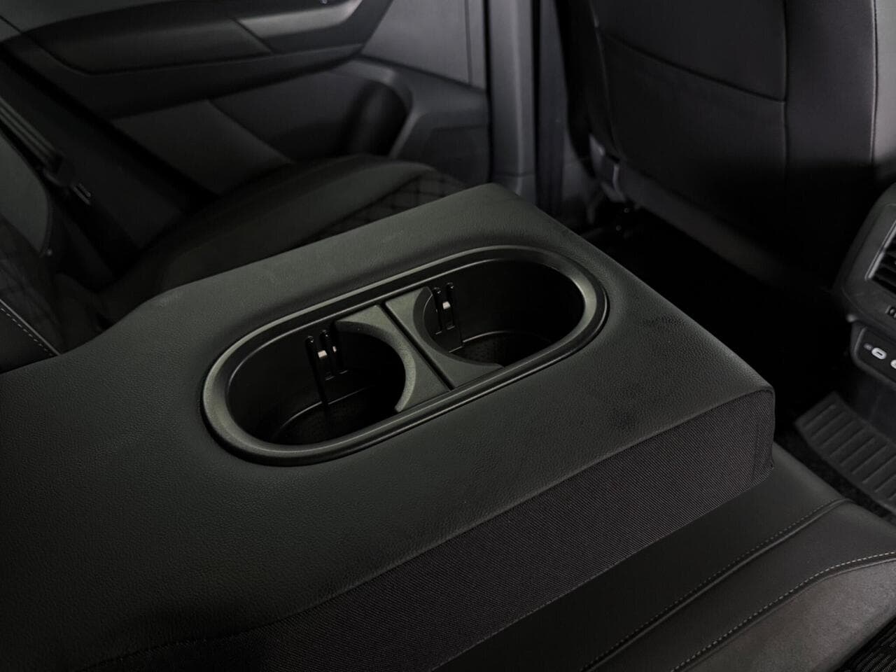 Volkswagen T-Roc thumbnail Misc Controls