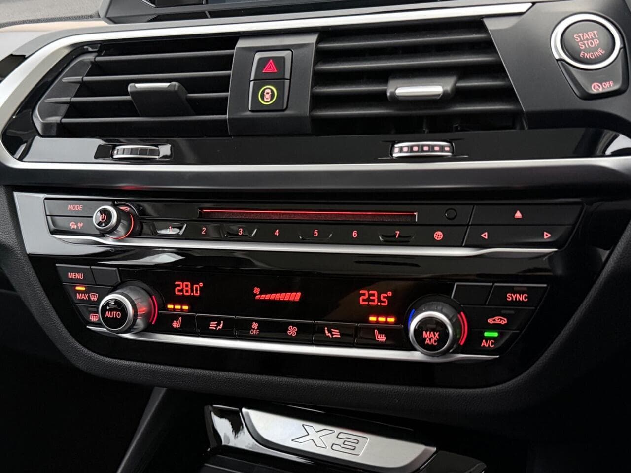 BMW X3 thumbnail Infotainment System
