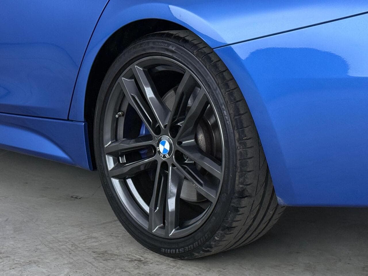 BMW 3 Series thumbnail Wheel