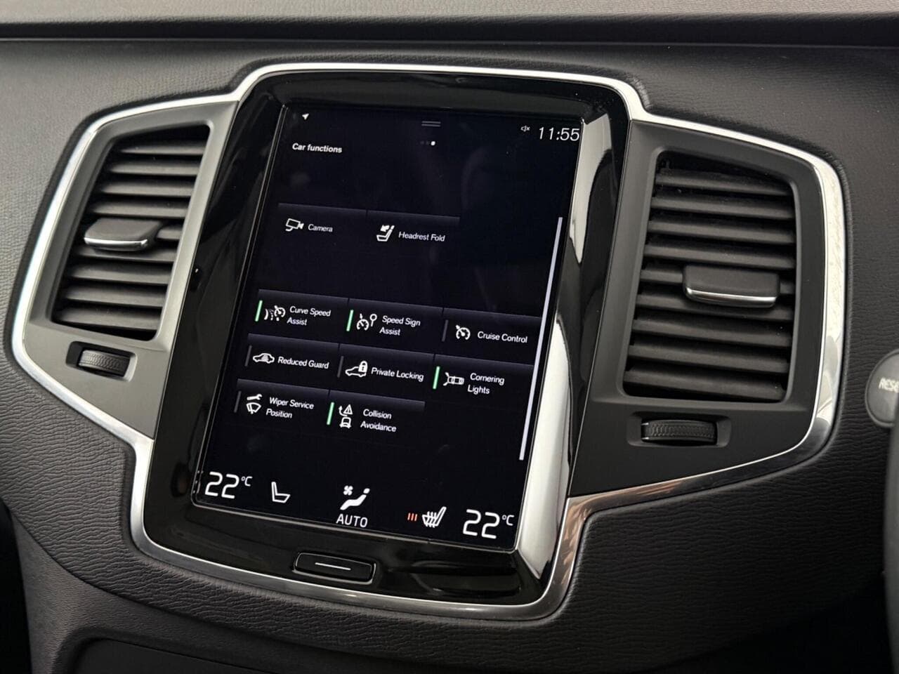 Volvo XC90 thumbnail Infotainment System