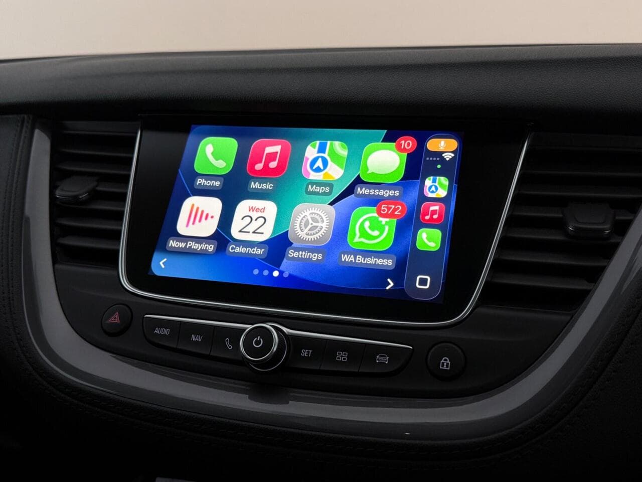 Vauxhall Grandland X thumbnail Infotainment System
