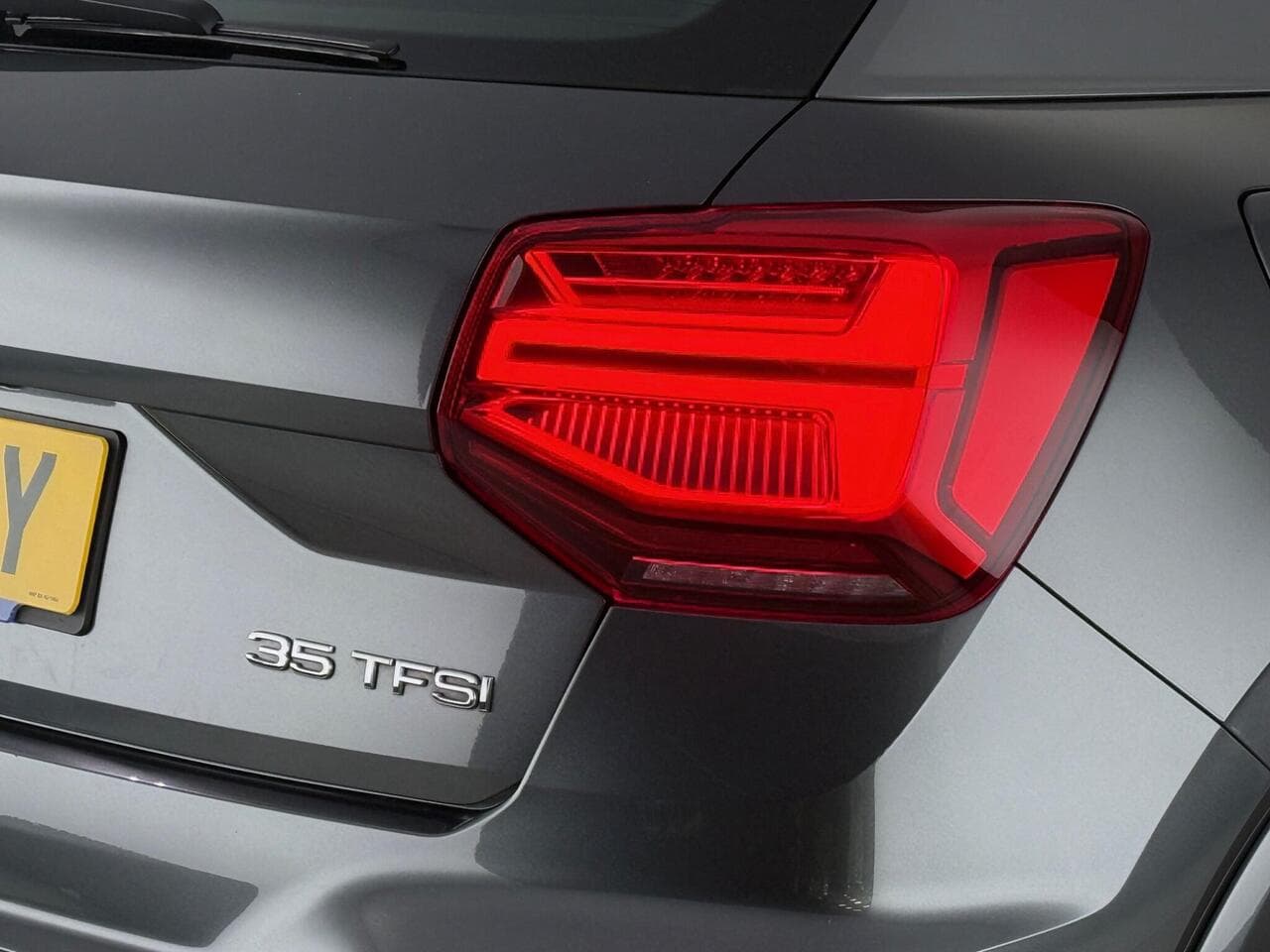 Audi Q2 thumbnail Lights Rear