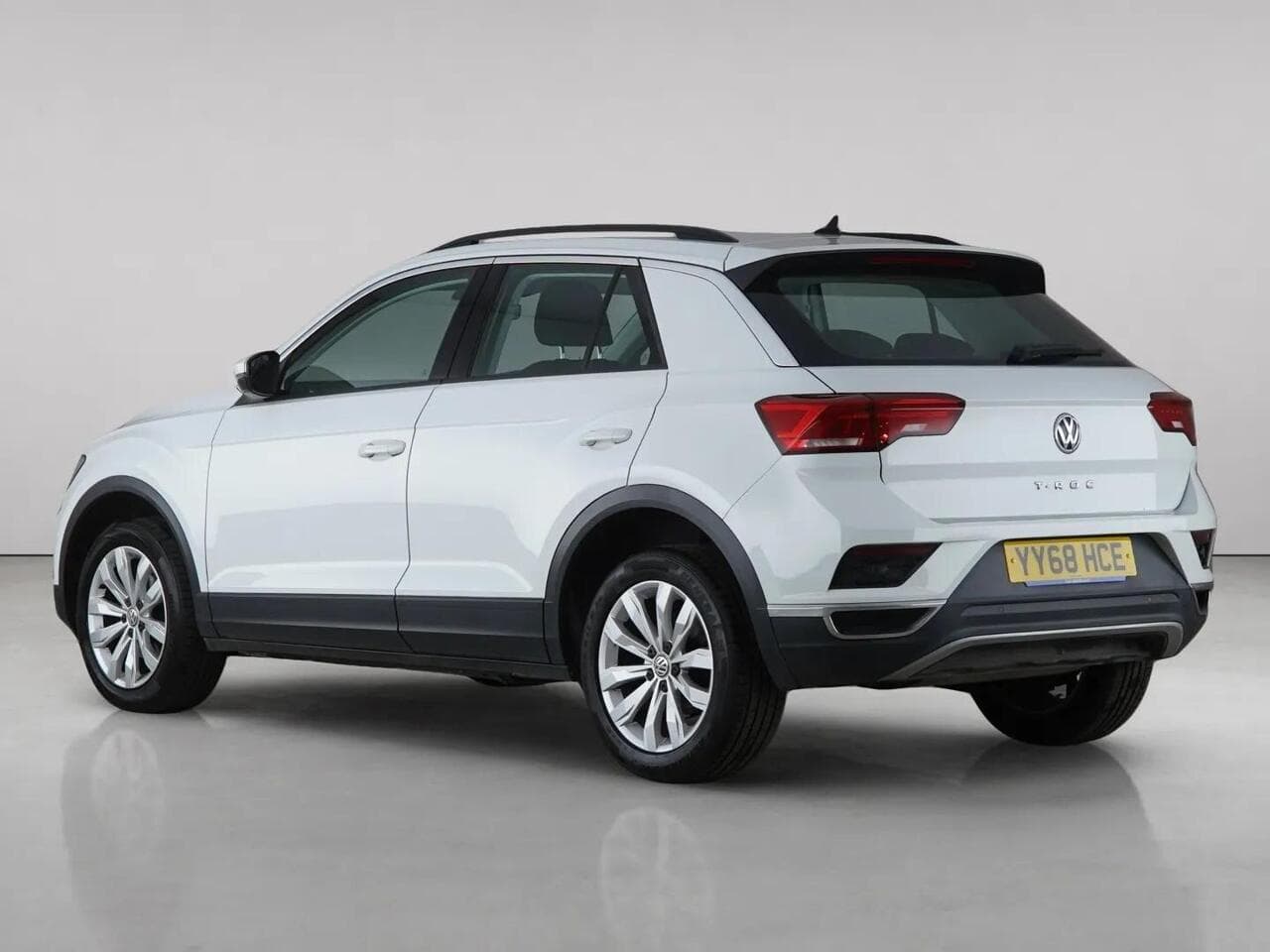 Volkswagen T-Roc thumbnail Rear Left