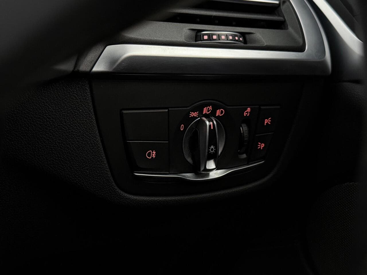 BMW iX3 thumbnail Misc Controls