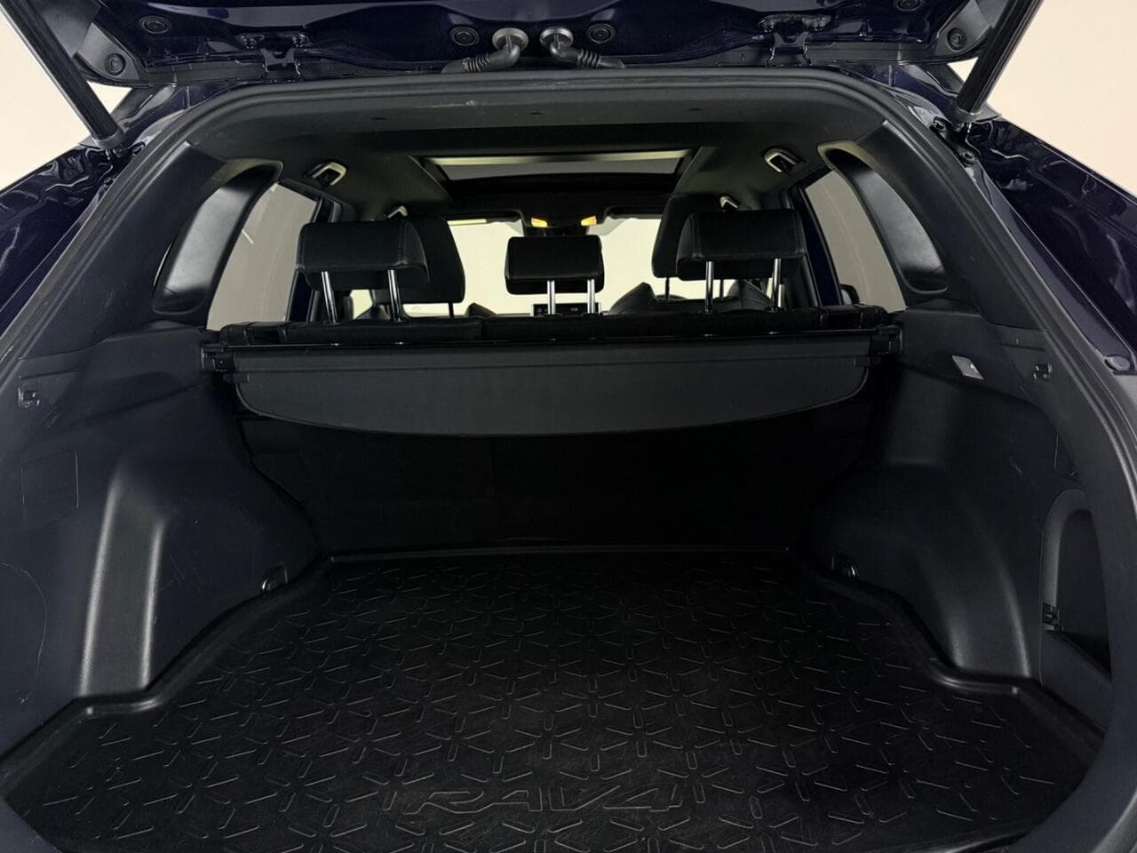 Toyota RAV4 thumbnail Boot