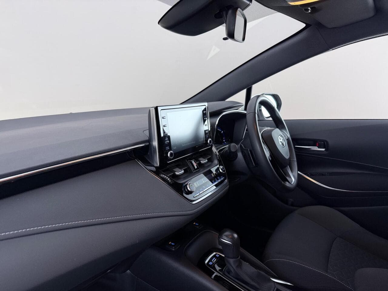 Toyota Corolla thumbnail Interior Front