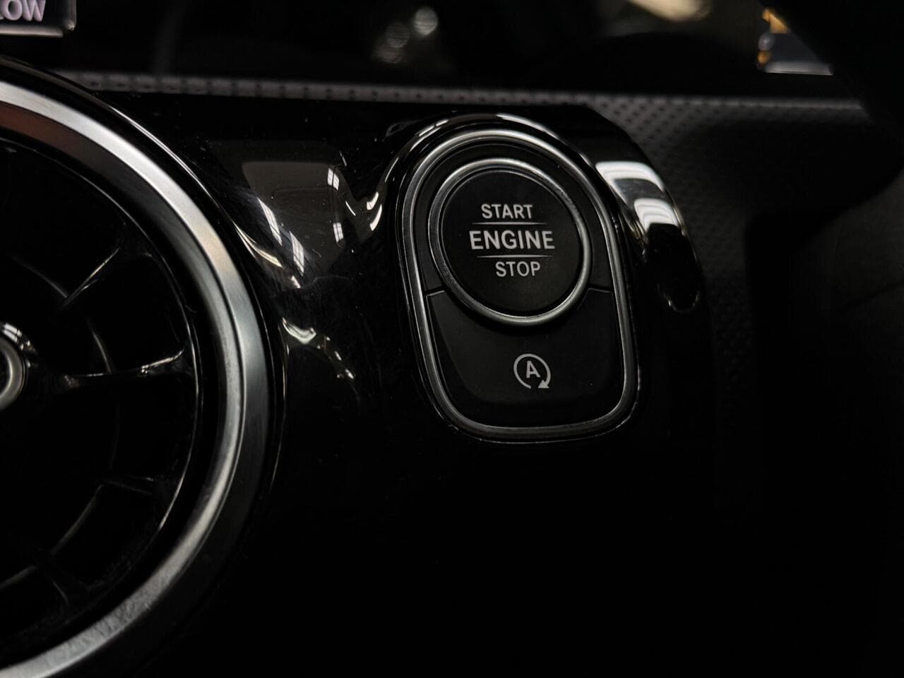 Mercedes-Benz A Class thumbnail Misc Controls