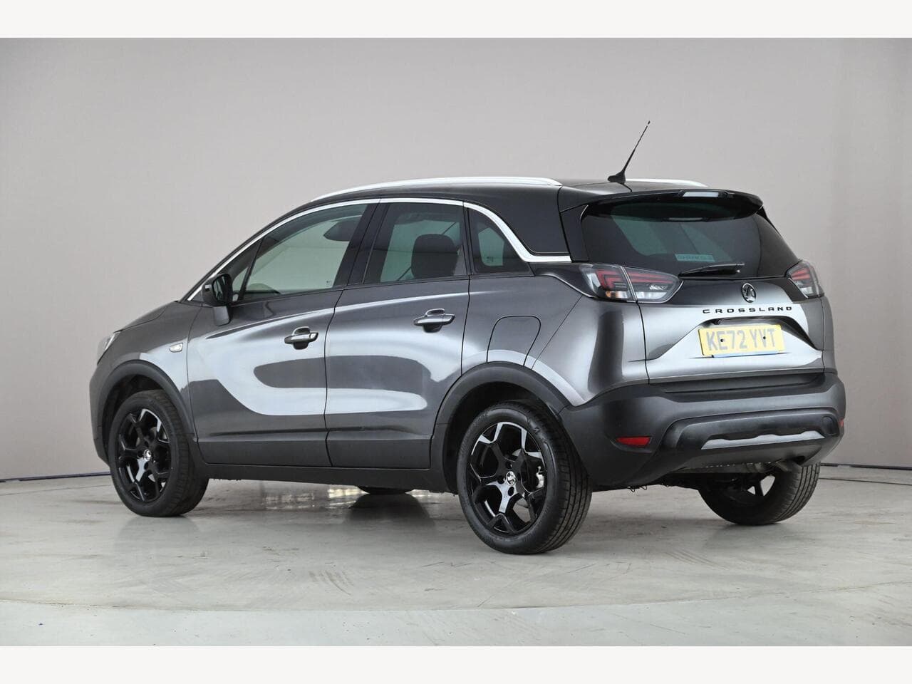 Vauxhall Crossland thumbnail Front Left