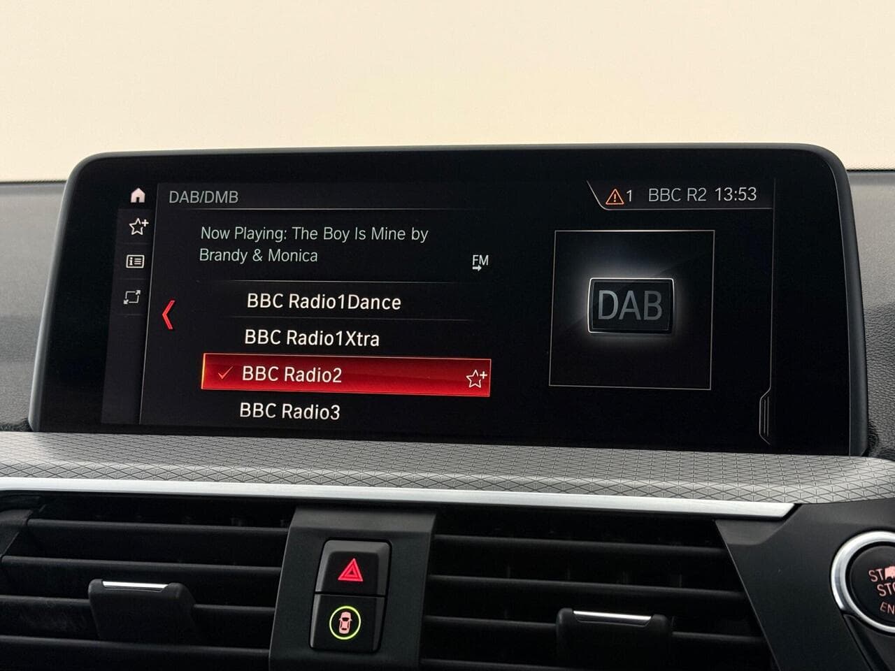 BMW X3 thumbnail Infotainment System
