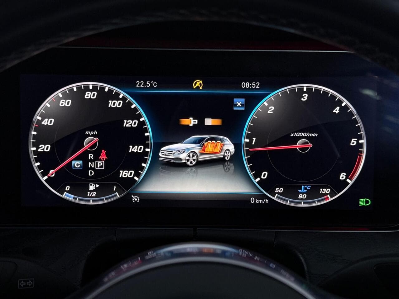 Mercedes-Benz E Class thumbnail Driver Instruments