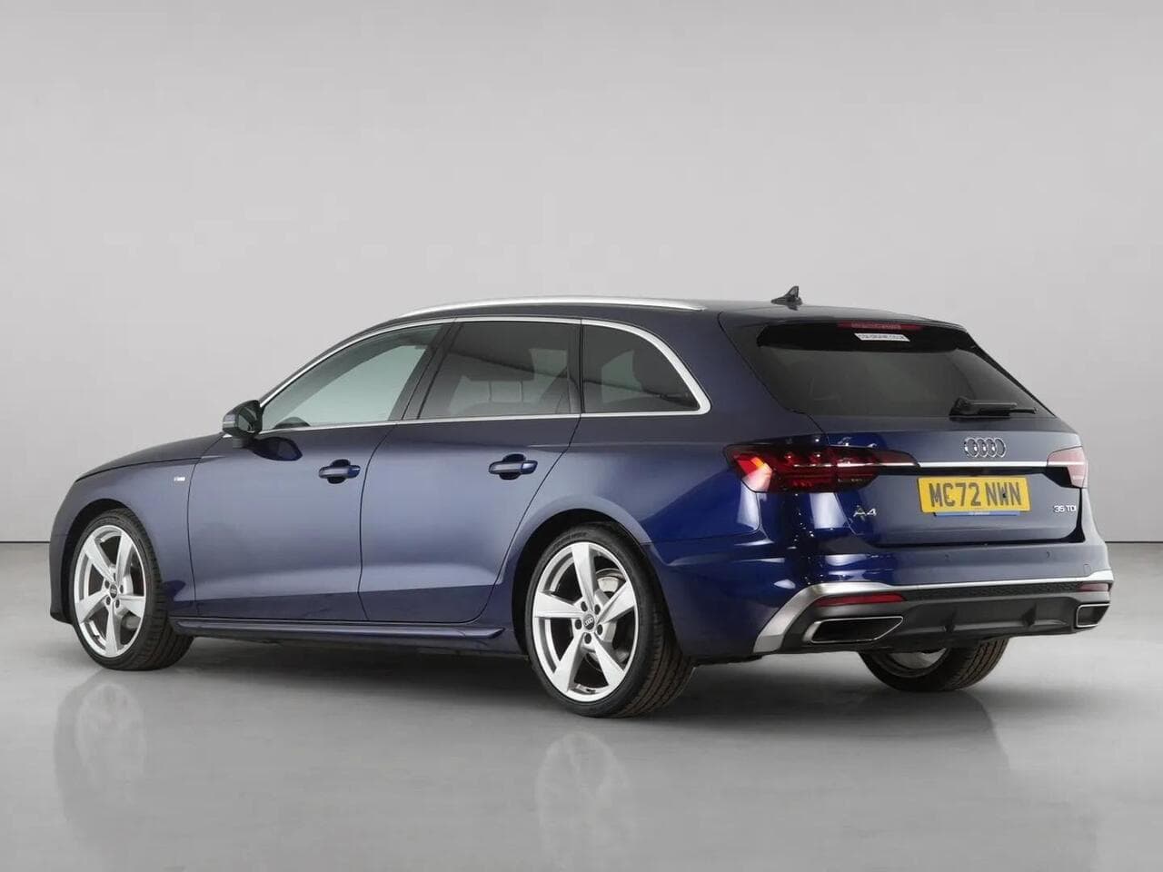 Audi A4 Avant thumbnail Rear Left
