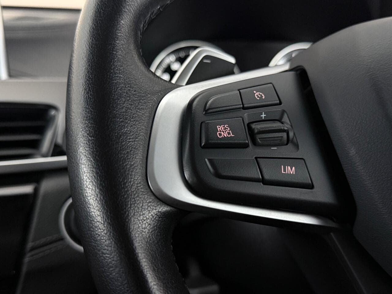 BMW X2 thumbnail Misc Controls