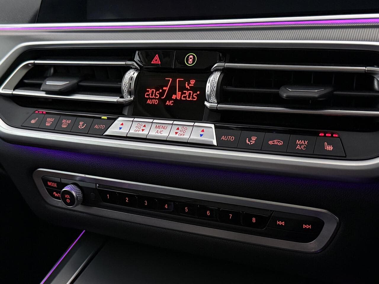 BMW X5 thumbnail Infotainment System