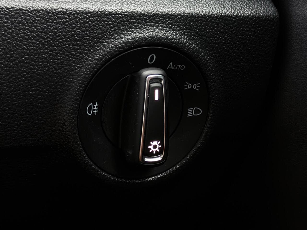 Volkswagen T-Roc thumbnail Misc Controls