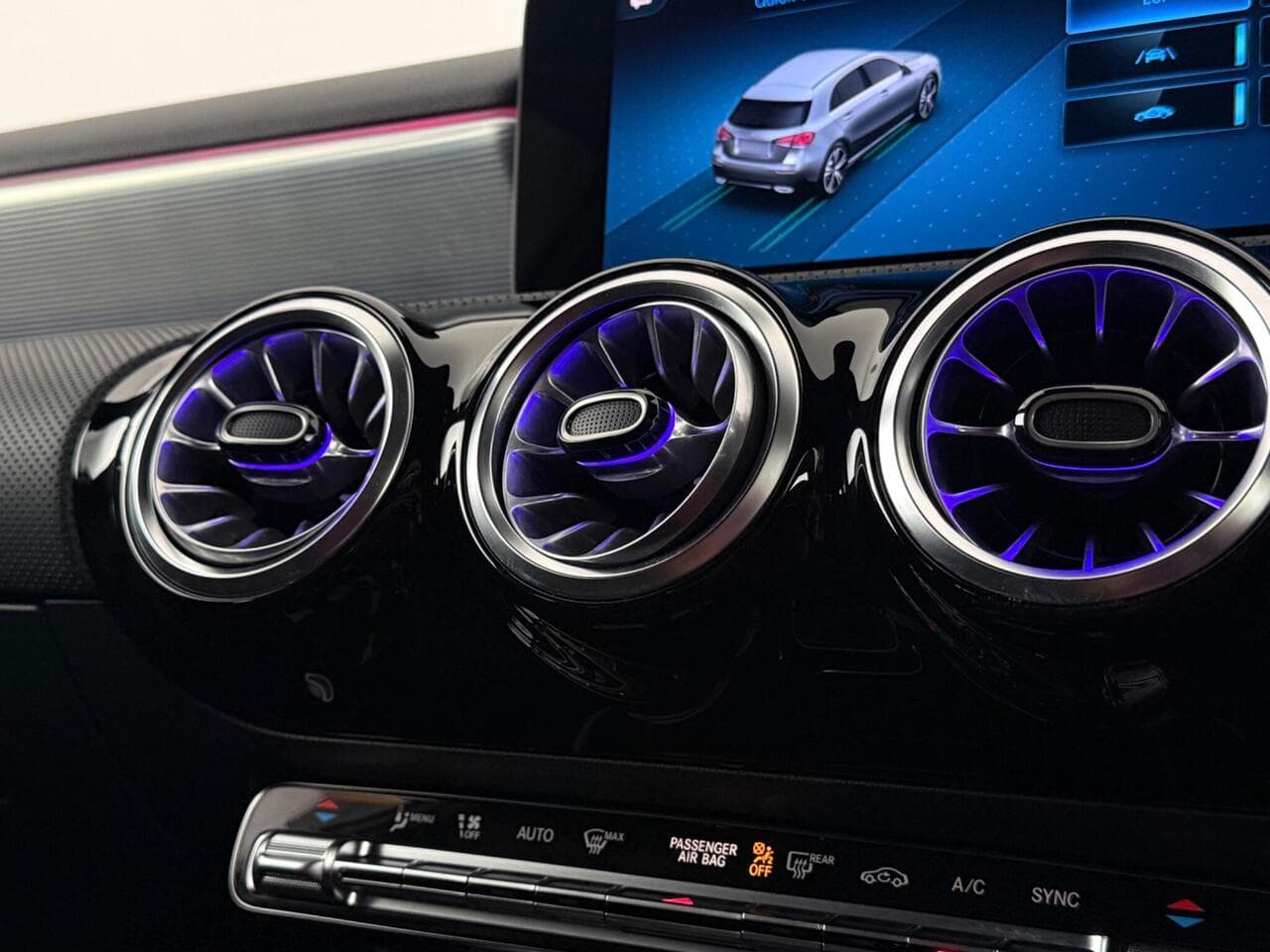 Mercedes-Benz A Class thumbnail Infotainment System