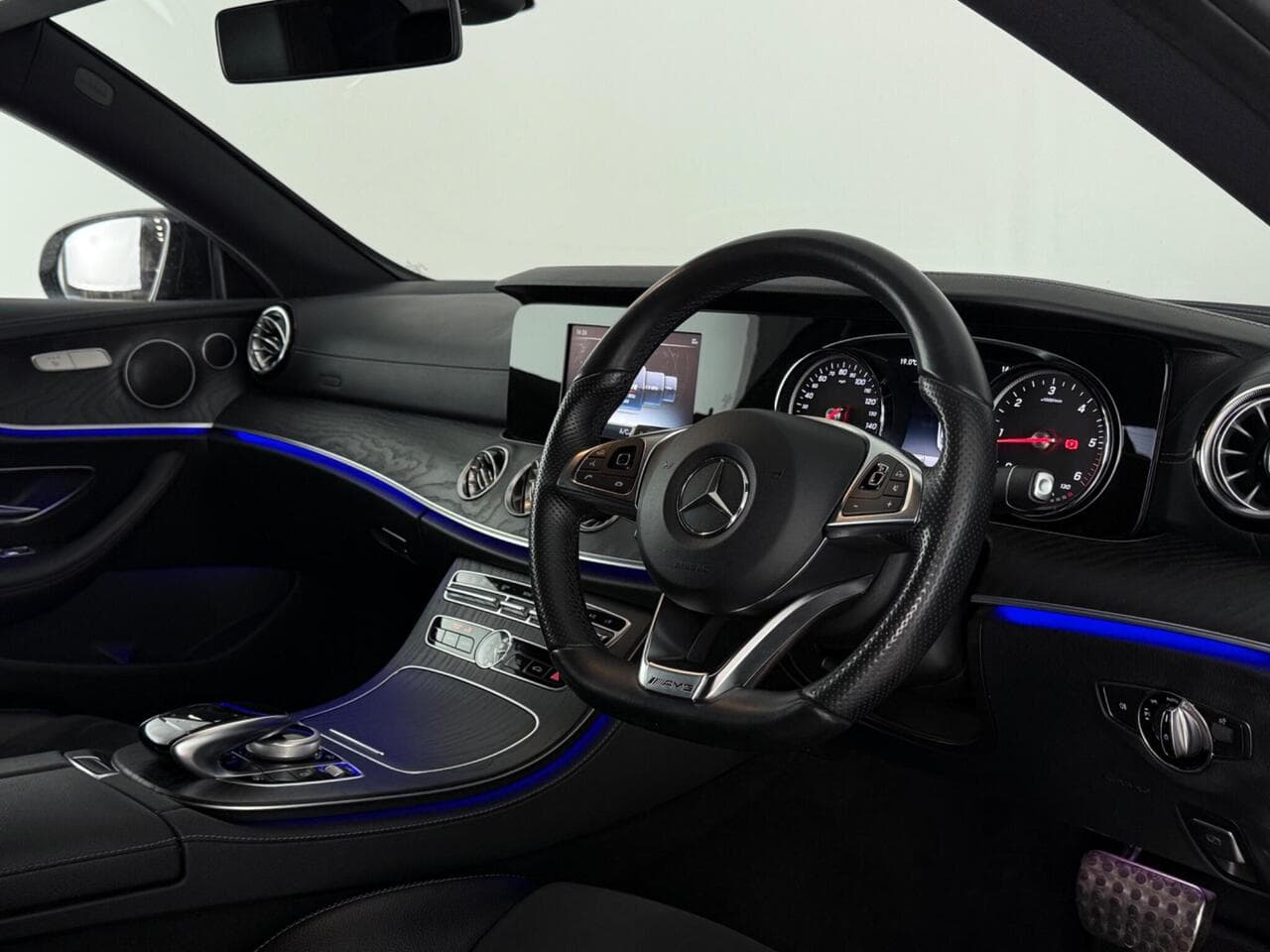 Mercedes-Benz E Class thumbnail Interior Front