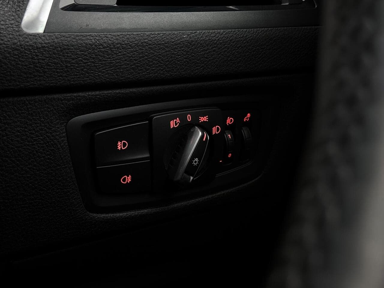 BMW 1 Series thumbnail Misc Controls