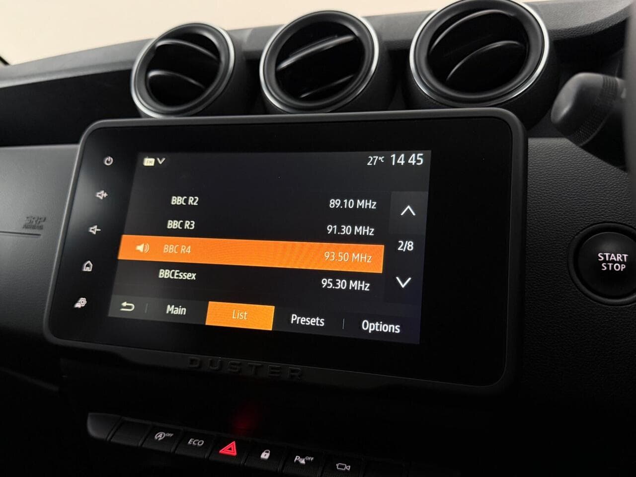 Dacia Duster thumbnail Infotainment System