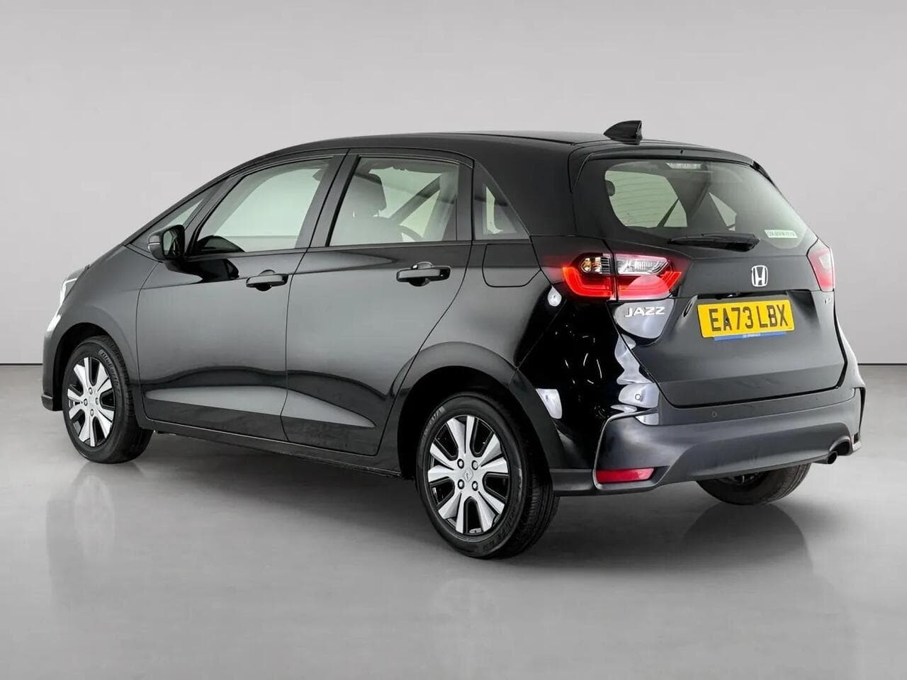 Honda Jazz thumbnail Rear Left
