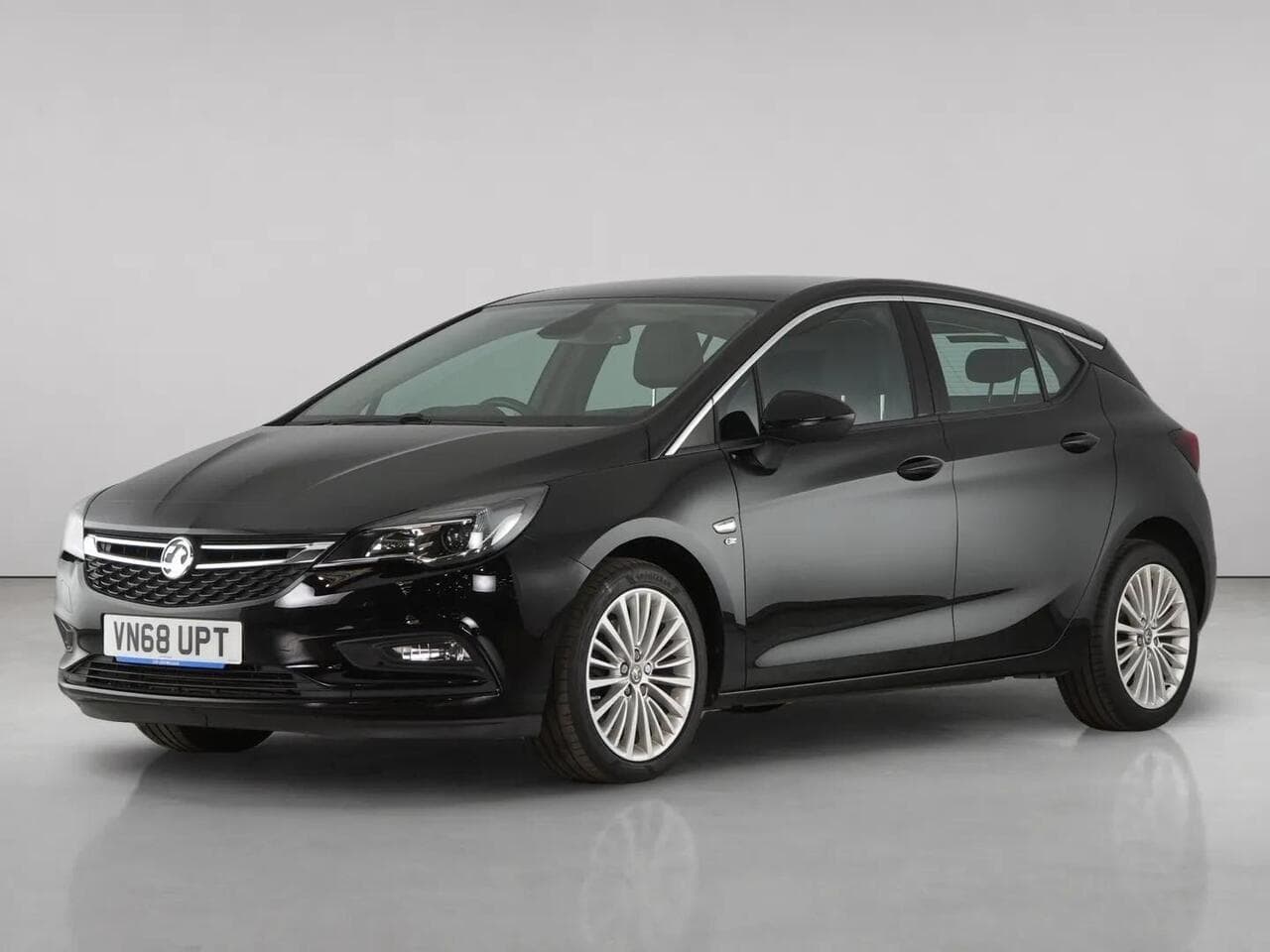Vauxhall Astra thumbnail Front Left