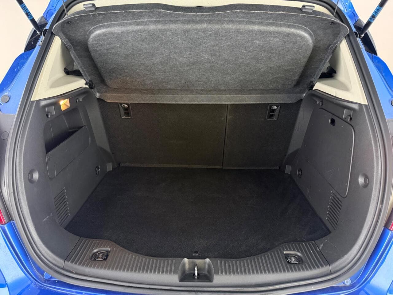Vauxhall Mokka X thumbnail Boot