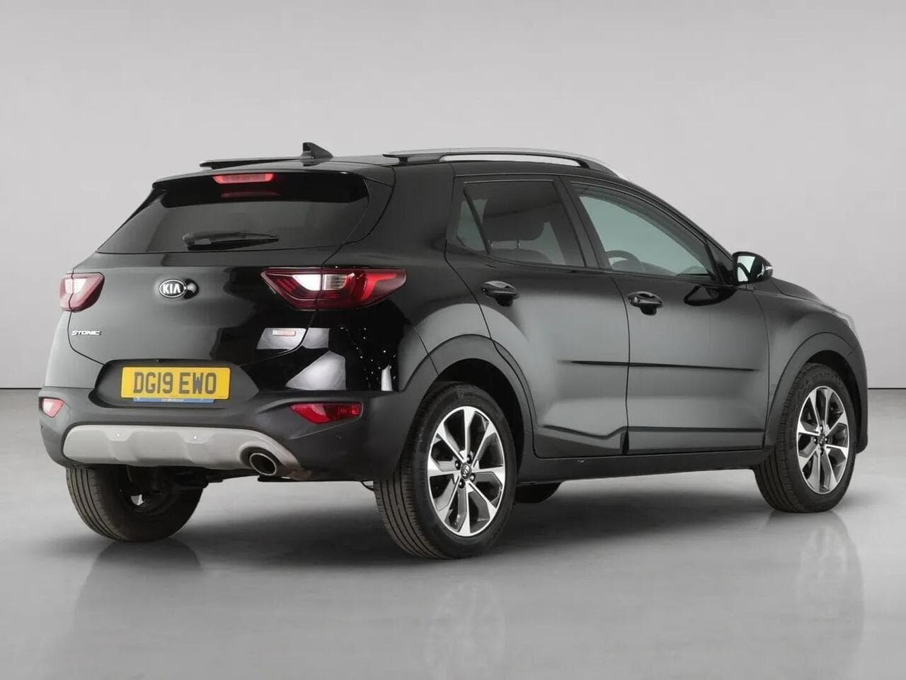 Kia Stonic thumbnail Rear Right