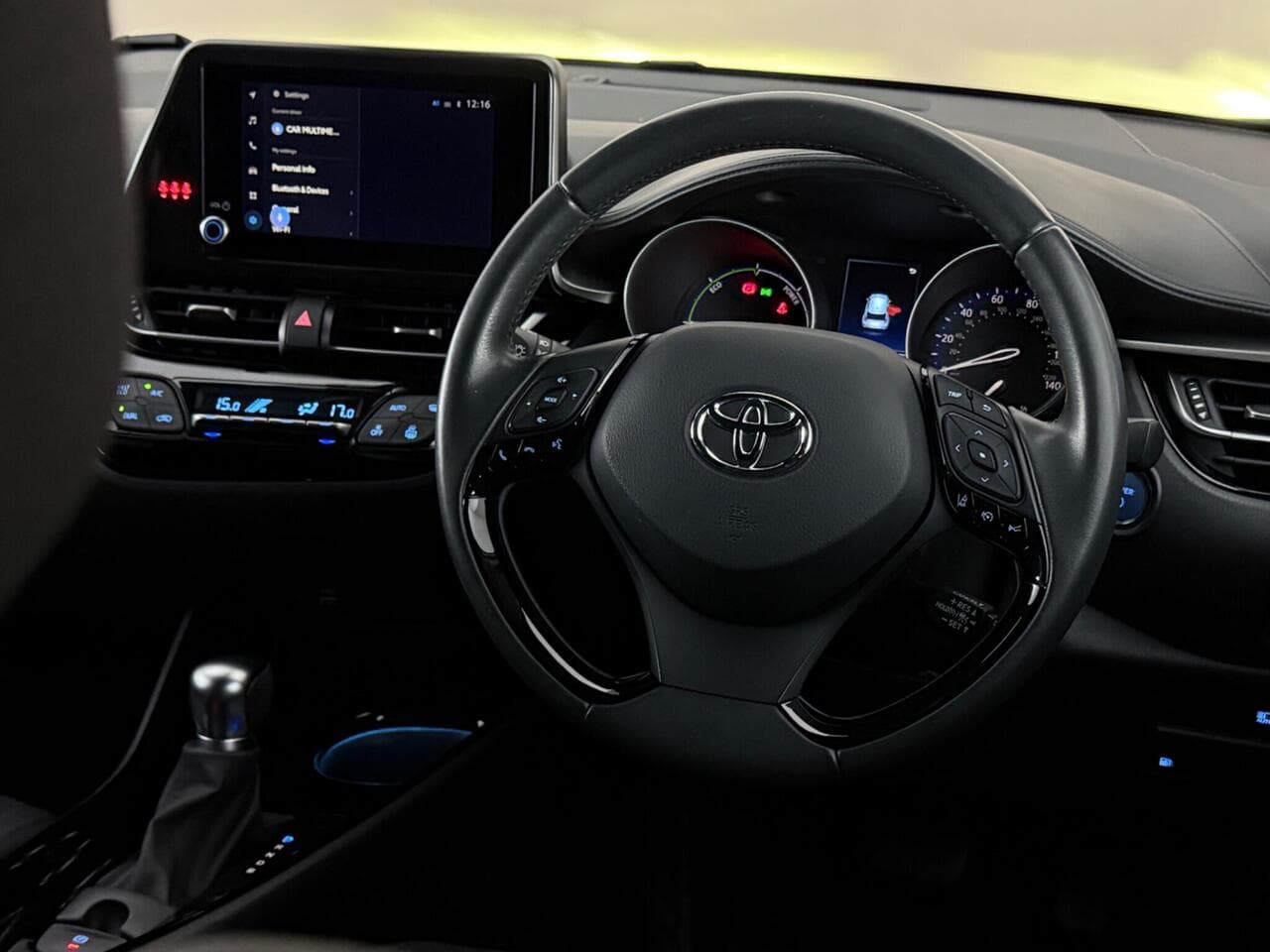 Toyota C-HR thumbnail Steering Wheel