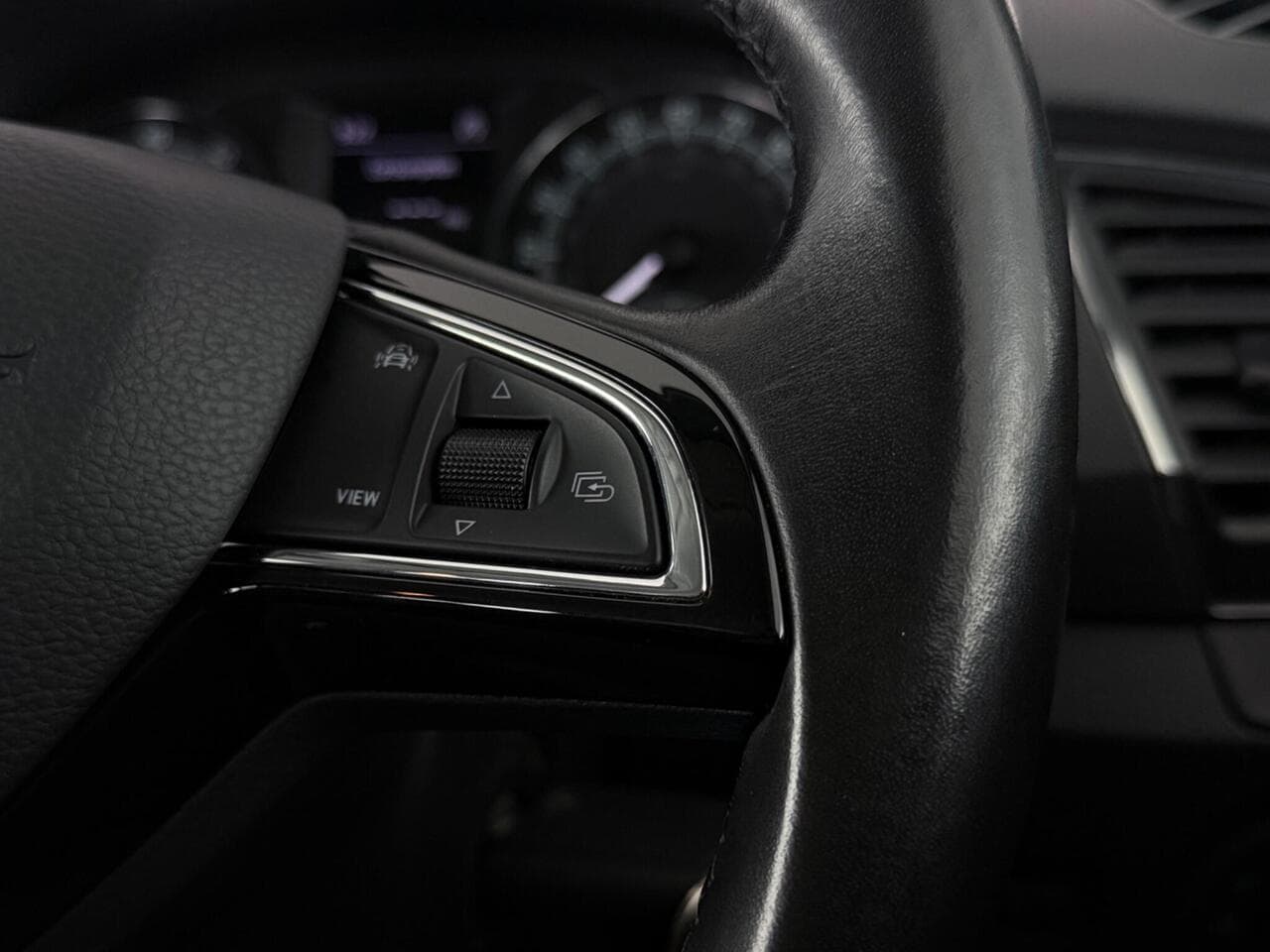 Skoda Fabia thumbnail Misc Controls