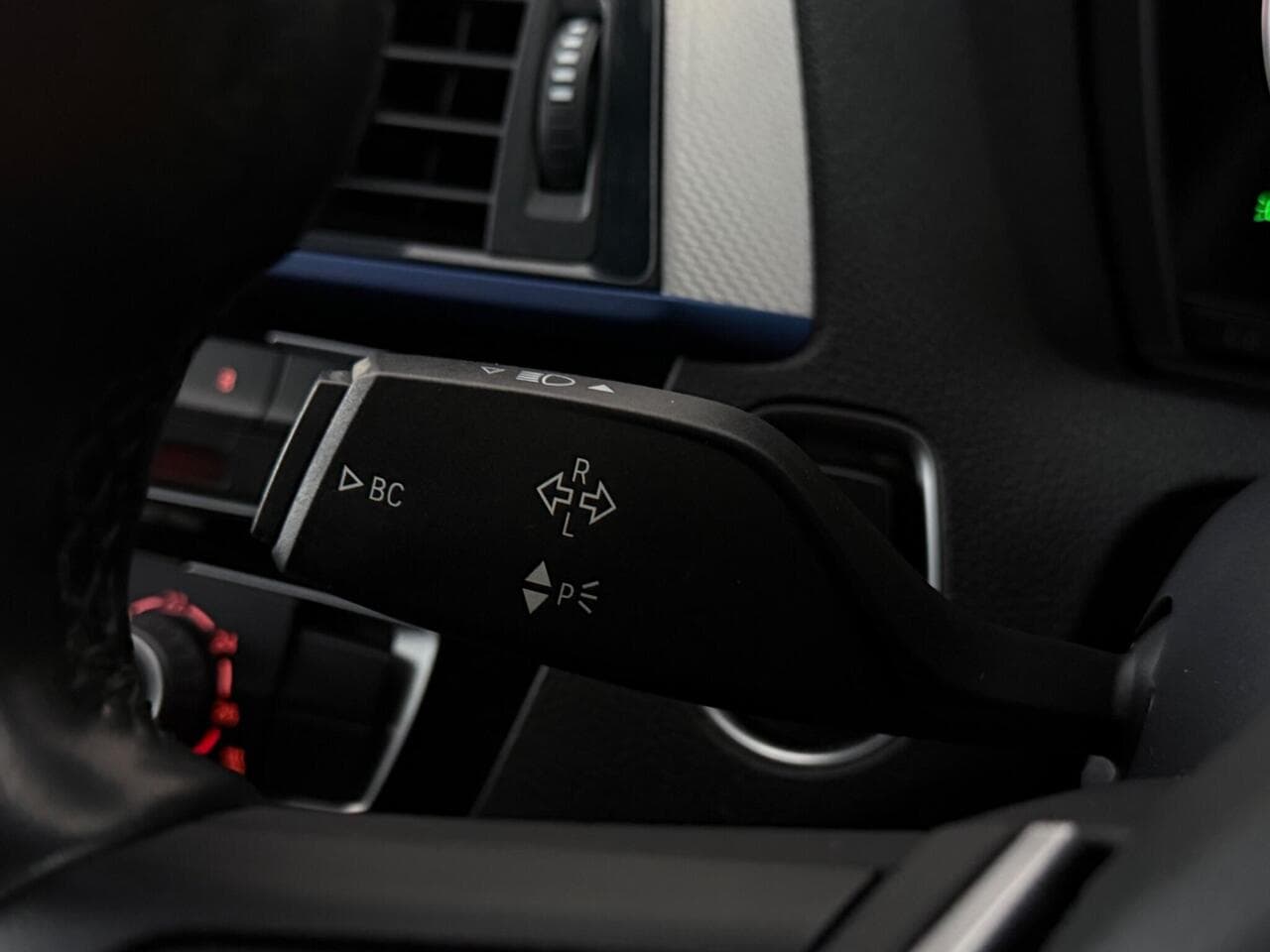 BMW 1 Series thumbnail Misc Controls