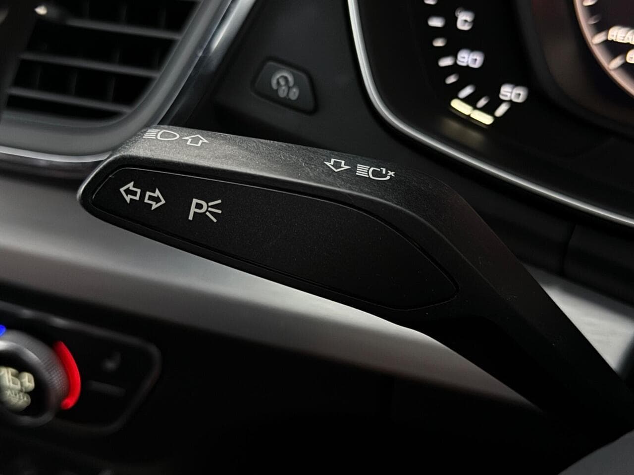 Audi Q5 thumbnail Misc Controls