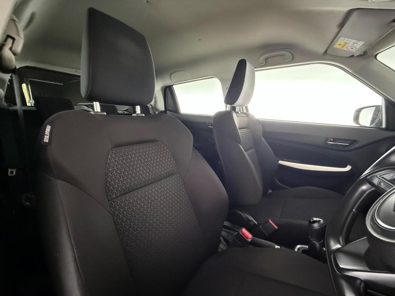 Suzuki Swift thumbnail Seat Driver