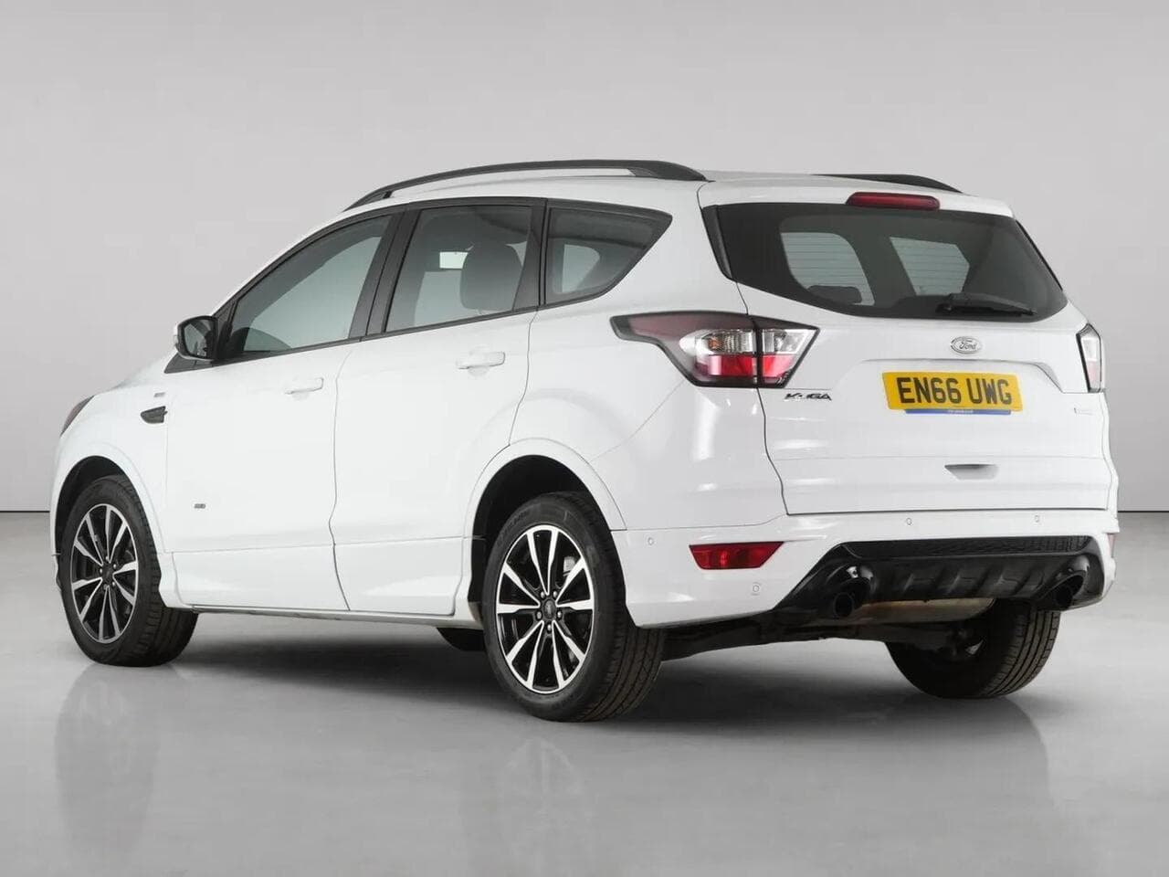 Ford Kuga thumbnail Rear Left