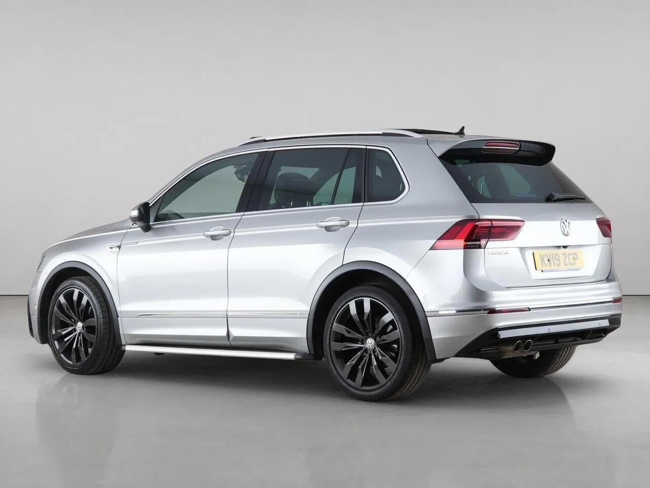 Volkswagen Tiguan thumbnail Rear Left