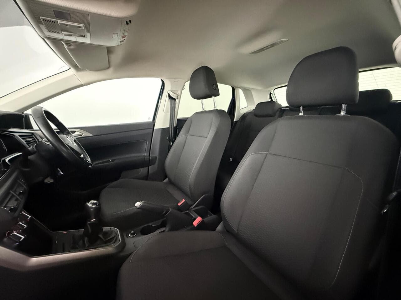 Volkswagen Polo thumbnail Seat Front Passenger