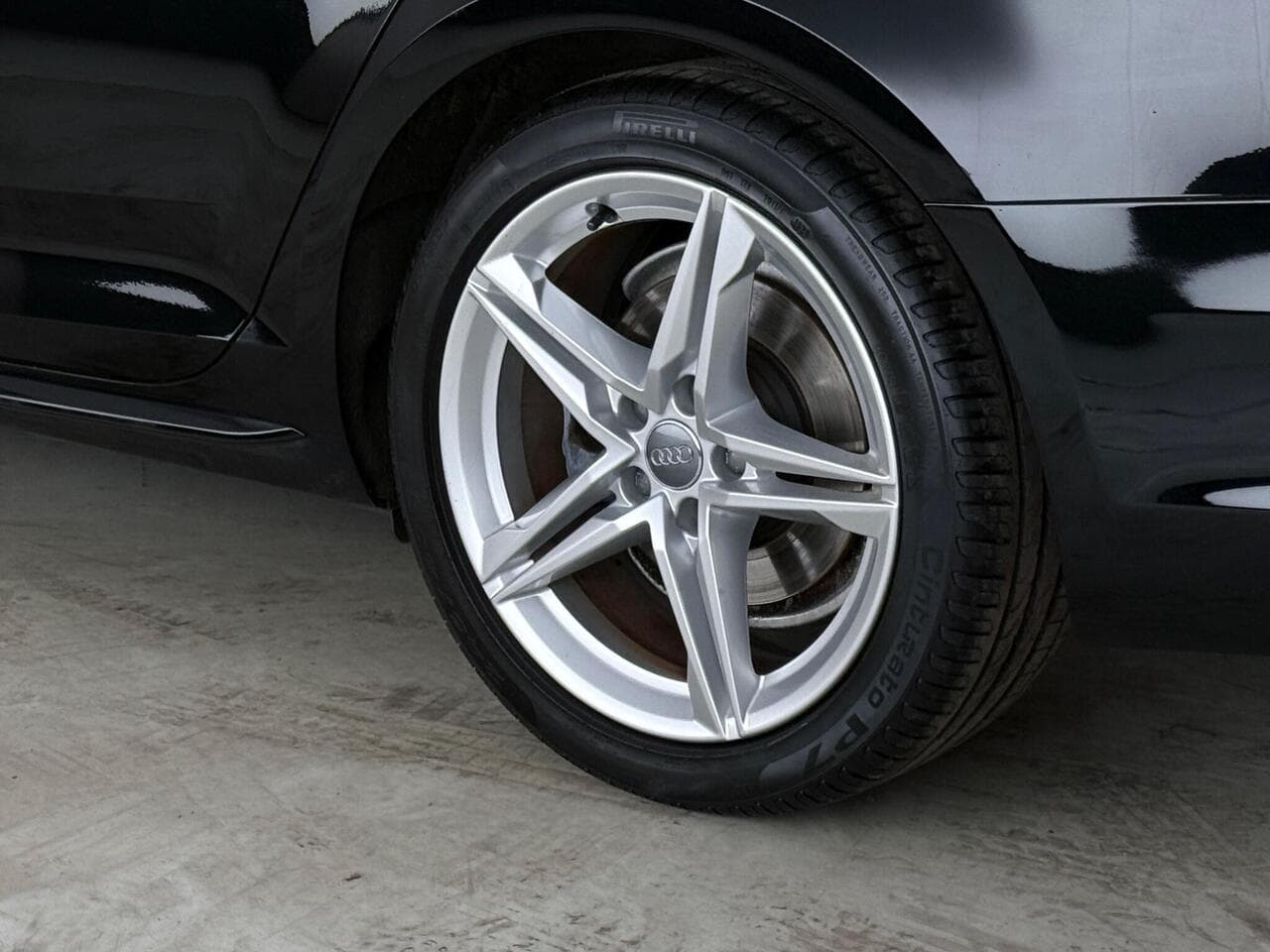 Audi A4 Avant thumbnail Wheel