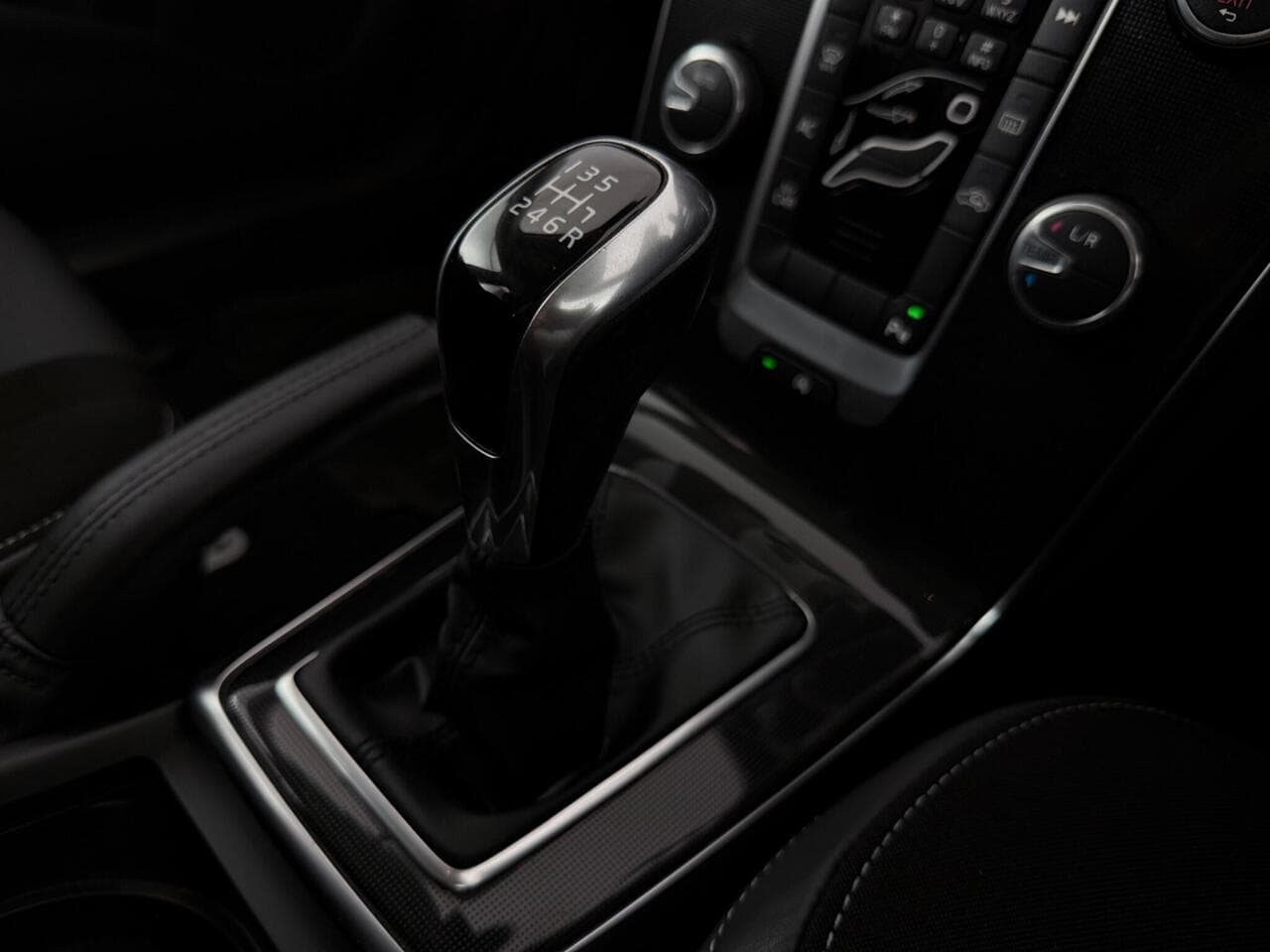 Volvo V40 thumbnail Inconclusive