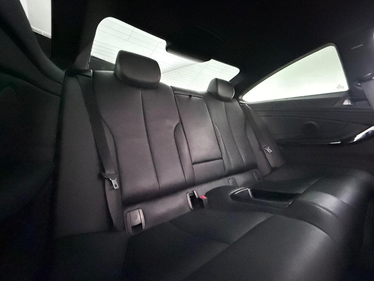 BMW 4 Series thumbnail Seats Rear
