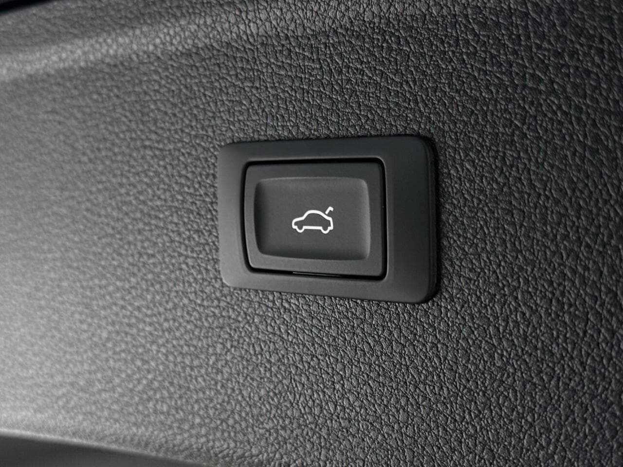 Audi Q5 thumbnail Misc Controls