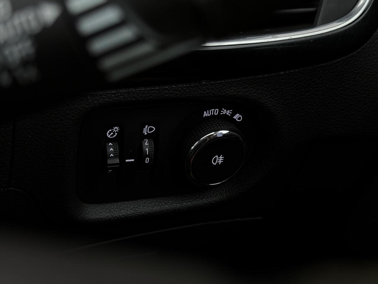 Vauxhall Astra thumbnail Misc Controls