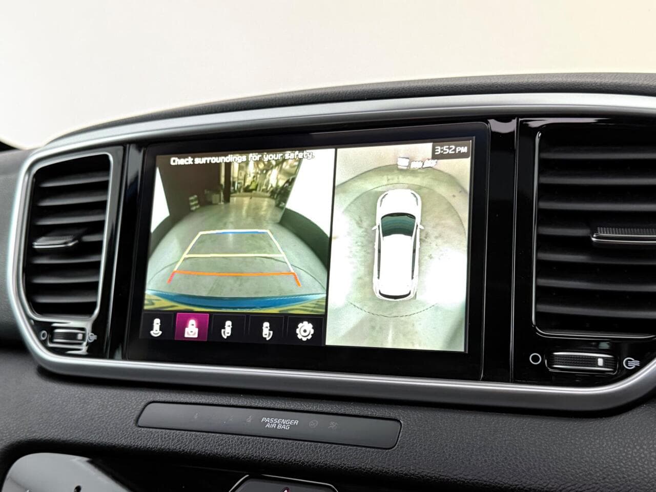 Kia Sportage thumbnail Infotainment System
