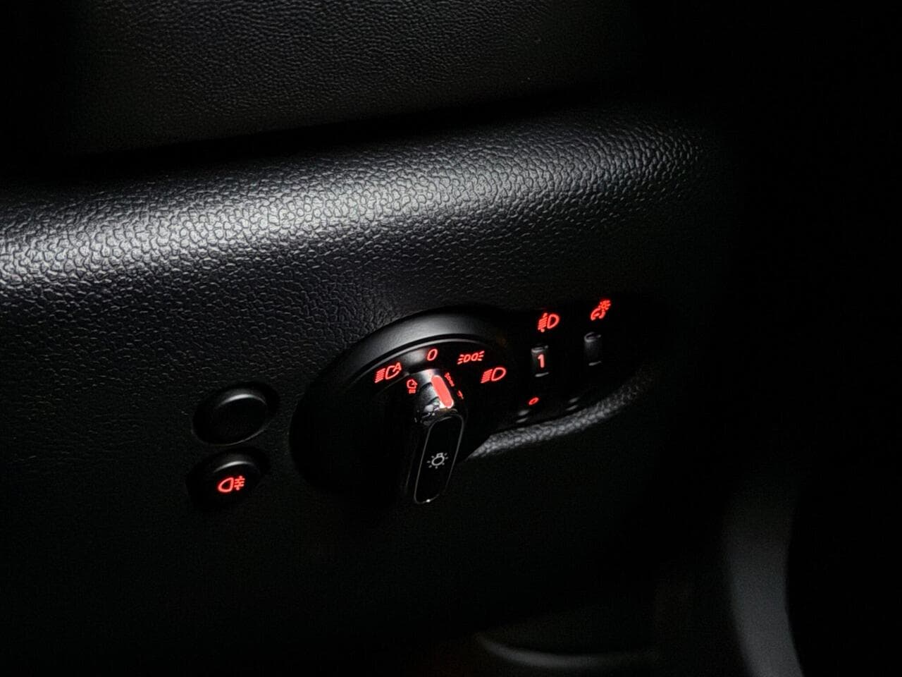 MINI Hatch thumbnail Misc Controls