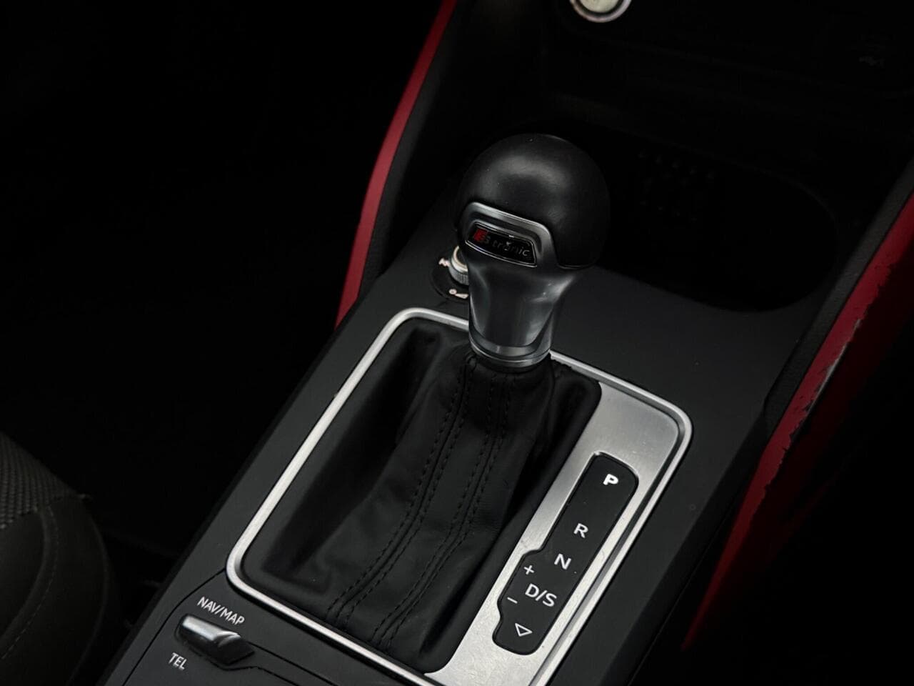 Audi Q2 thumbnail Interior Front
