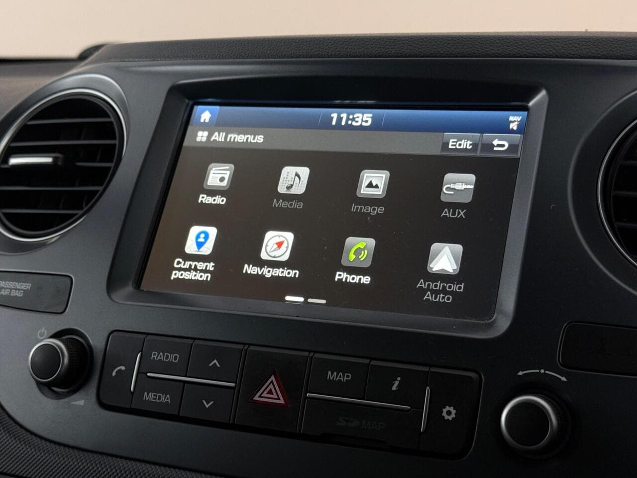 Hyundai i10 thumbnail Infotainment System