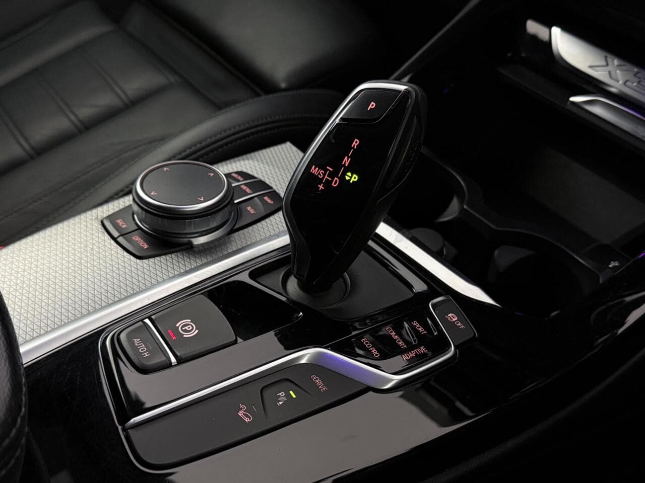 BMW X3 thumbnail Interior Front