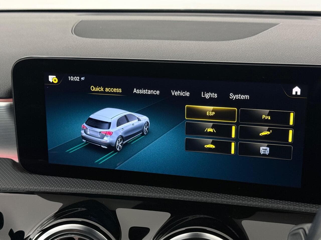 Mercedes-Benz A Class thumbnail Infotainment System