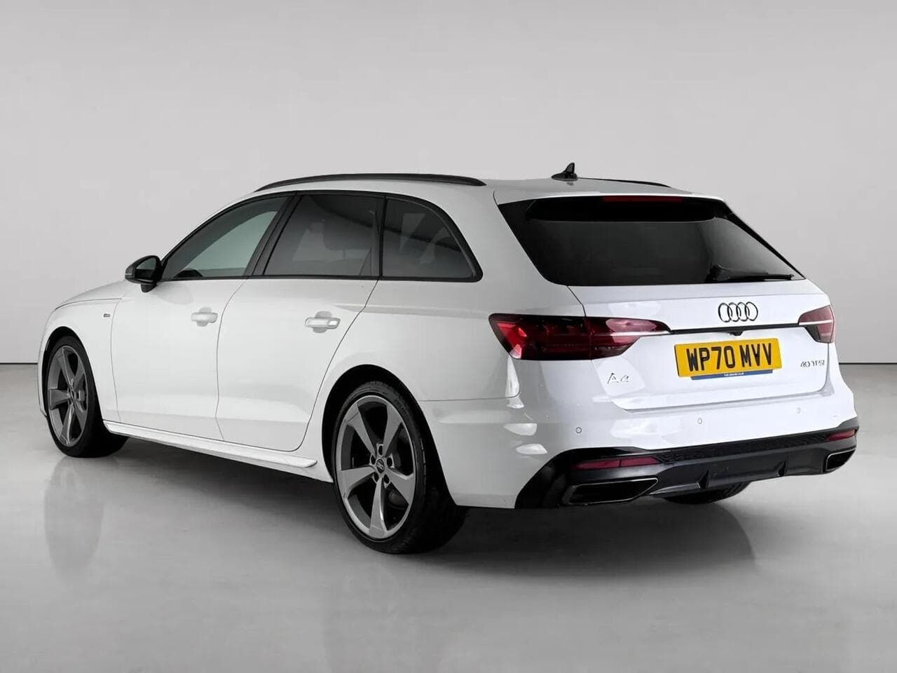 Audi A4 Avant thumbnail Rear Left