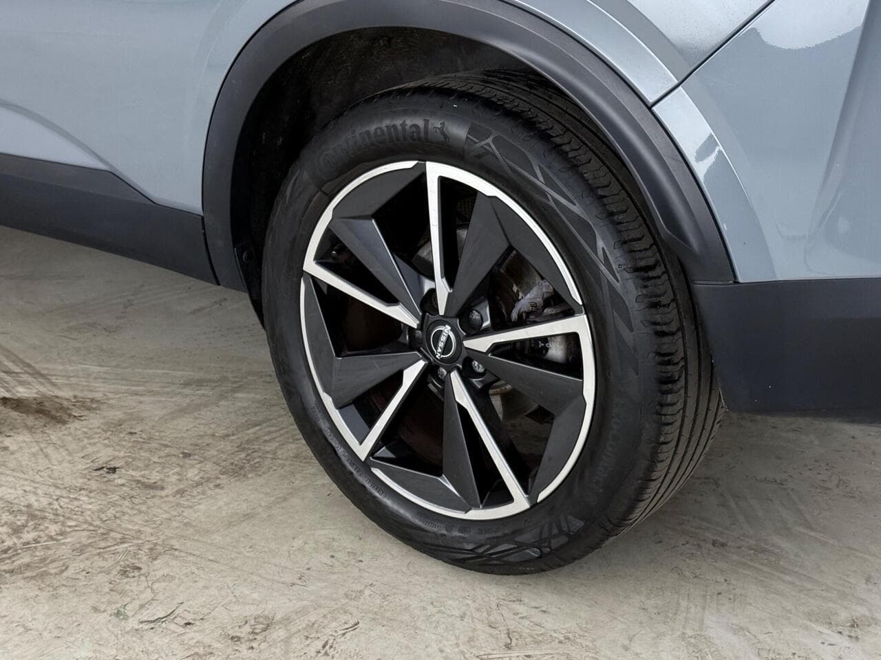 Nissan Qashqai thumbnail Wheel