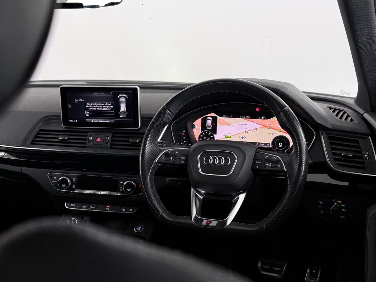 Audi Q5 thumbnail Steering Wheel