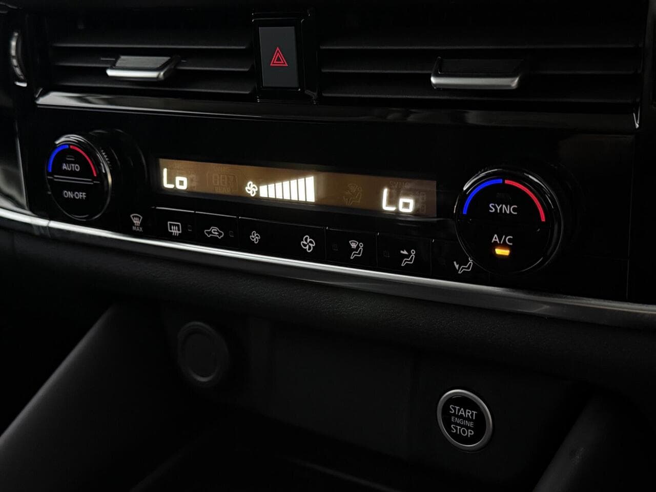 Nissan Qashqai thumbnail Misc Controls